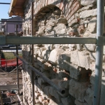 Esempio di ricucitura di muro in pietra
